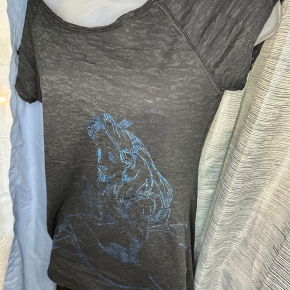 Disney ~ Junior’s Alice In Wonderland Graphic T-Shirt - Size Small/Medium - Picture 3 of 6